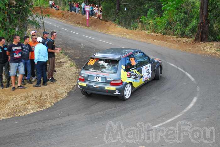 Photo MaitreFou - Auteur : Equipe MaitreFou - Mots clés :  auto rallye voiture sud canots reunion tour auto 