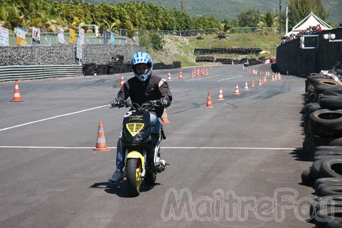 Photo MaitreFou - Auteur : Michael - Mots clés :  auto moto run pousse performances chronos xtra hks felix guichard dragster 