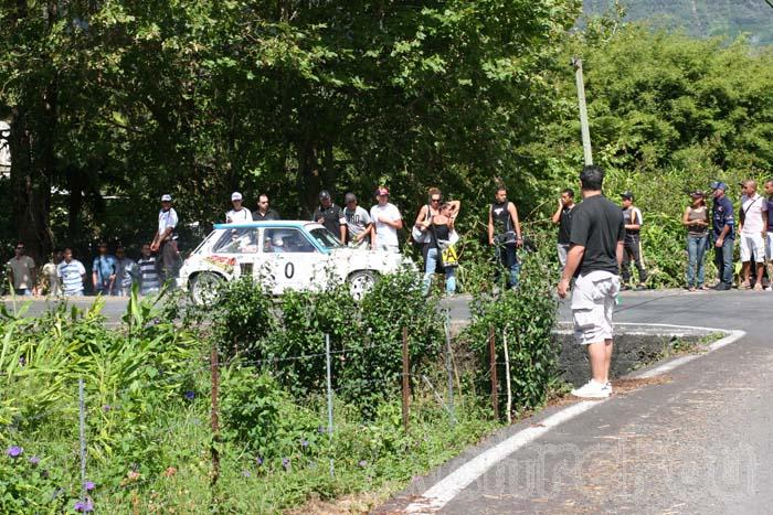 Photo MaitreFou - Auteur : Michael - Mots clés :  auto public accident rallye plaine des palmistes 
