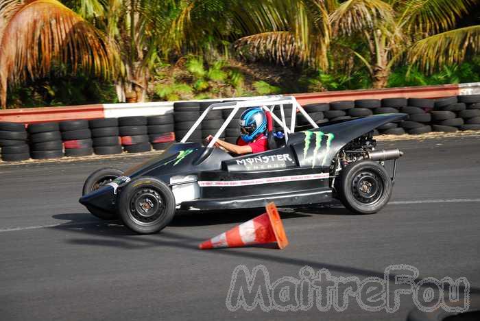 Photo MaitreFou - Auteur : MaitreFou - Mots clés :  auto cfg circuit pilotage gdm bmw drift sprintcar easydrift kart karting 